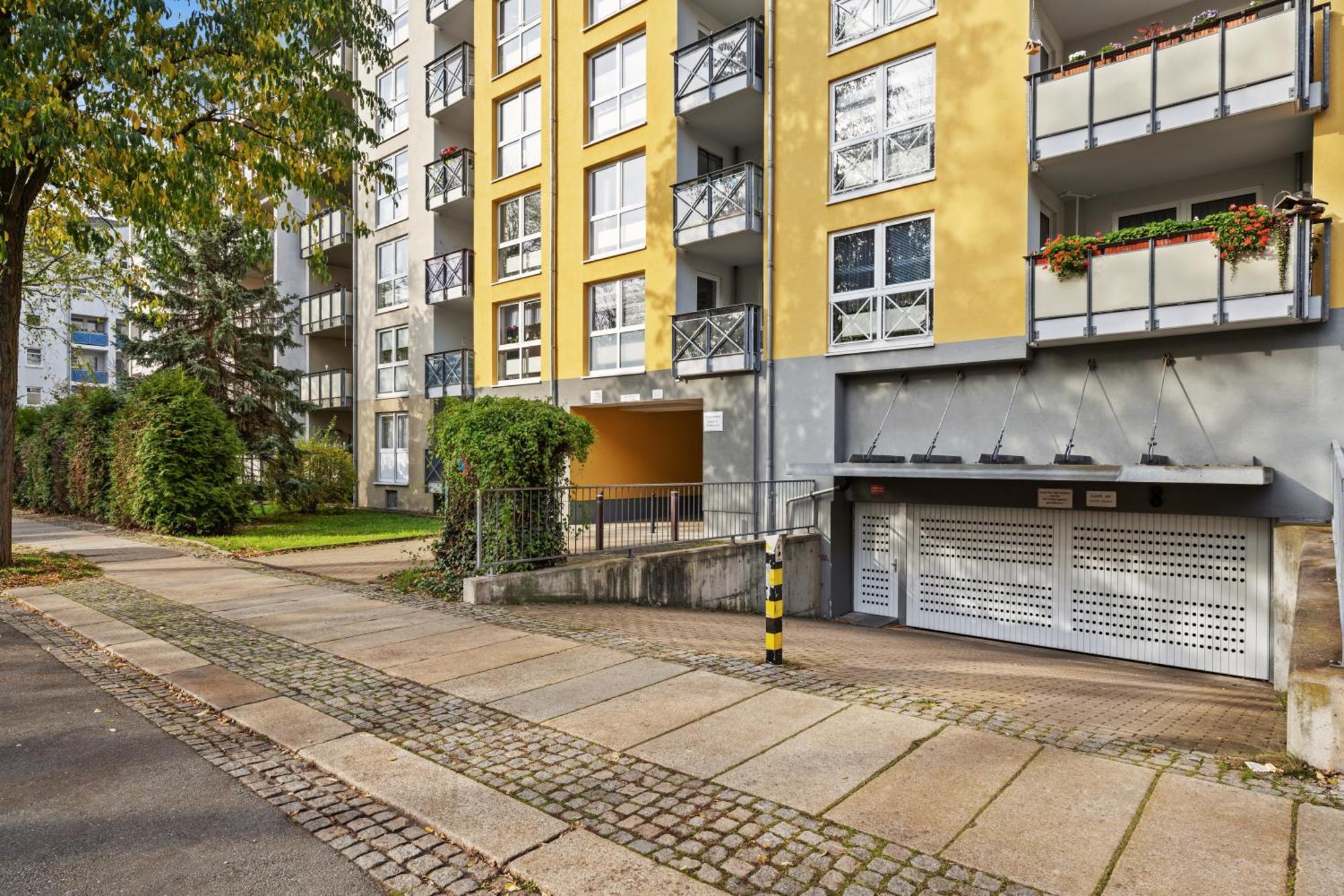 Edler Wohnraum Noble Stadtoase Mit Boxspringbett, Kaffeevollautomat, Lift & Parkplatz Chemnitz Exterior photo